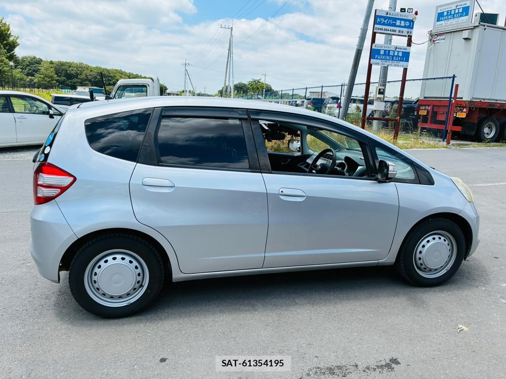 Honda FIT 2008-05 8240817-5