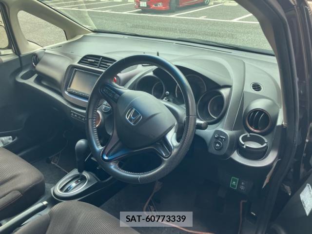 Honda FIT 2012-09 8314428-12
