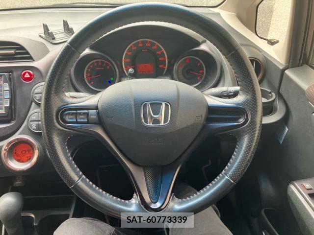 Honda FIT 2012-09 8314428-17