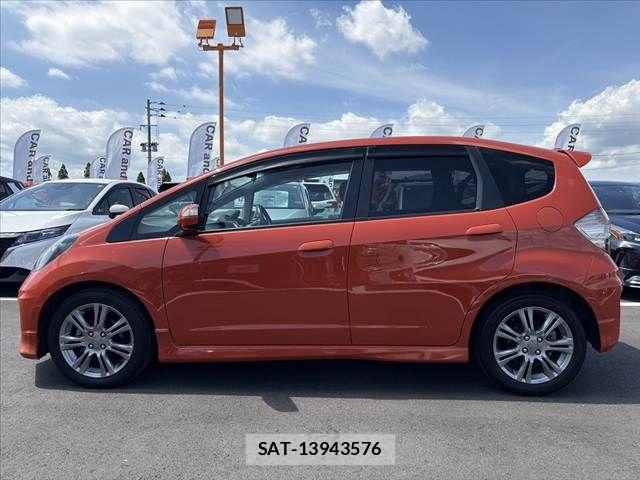 Honda FIT 2010-11 8314422-11