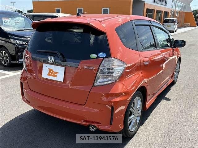 Honda FIT 2010-11 8314422-12