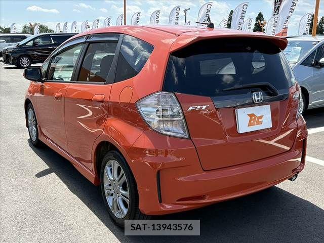 Honda FIT 2010-11 8314422-14