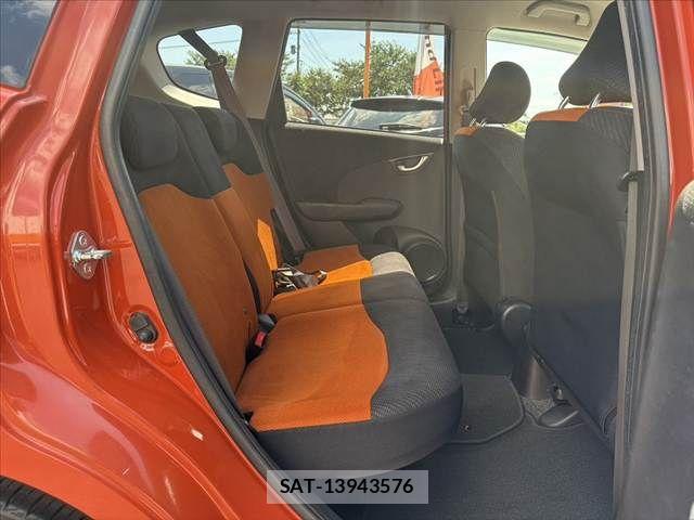 Honda FIT 2010-11 8314422-17