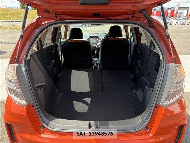 Honda FIT 2010-11 8314422-20
