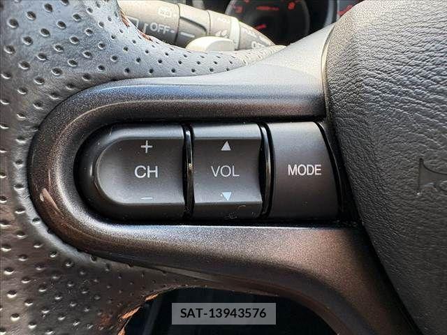 Honda FIT 2010-11 8314422-26