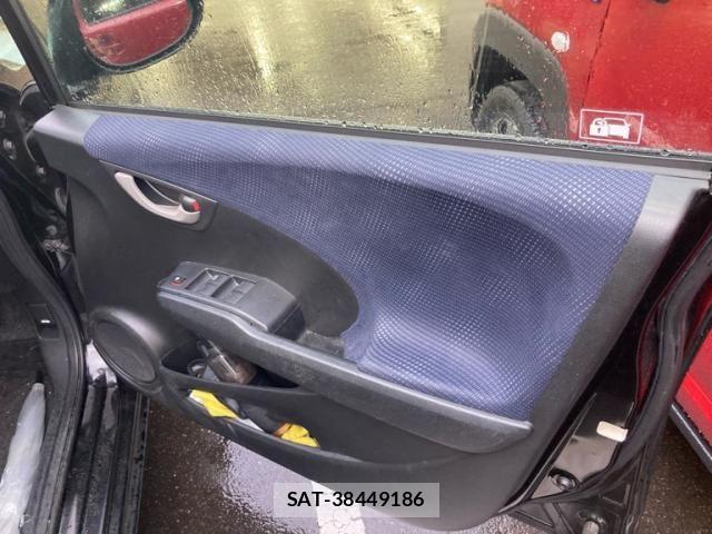 Honda FIT 2012-03 8314436-16