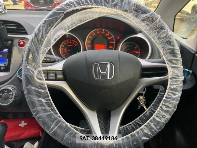Honda FIT 2012-03 8314436-18