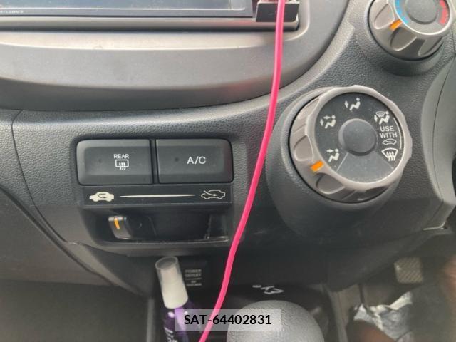 Honda FIT 2012-01 8314442-17