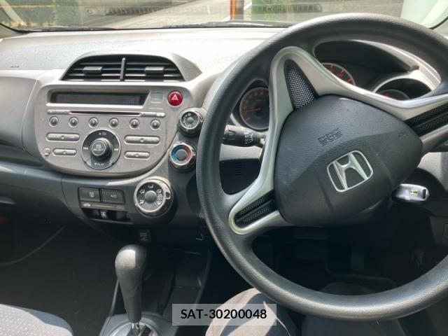 Honda FIT 2008-10 8335834-17