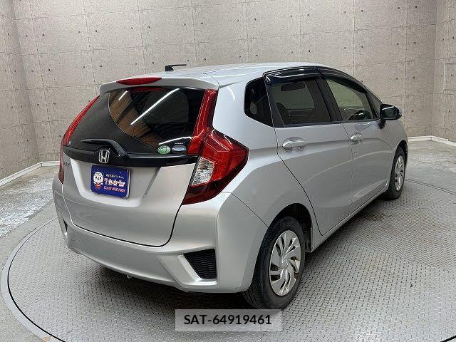 Honda FIT 2016-03 8335824-3