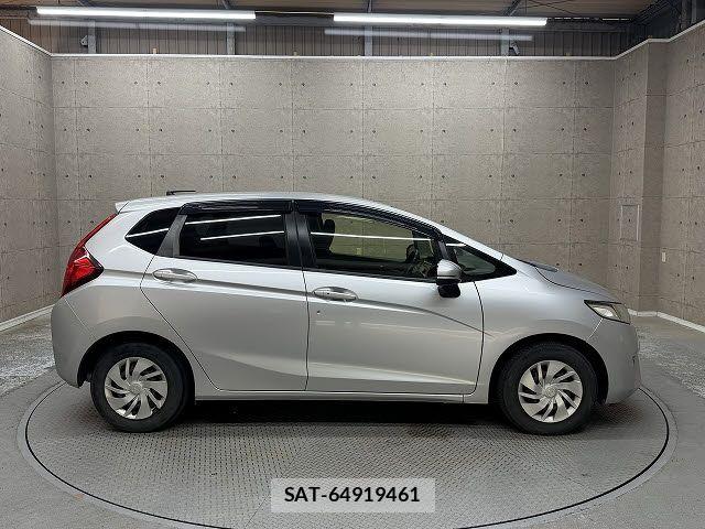 Honda FIT 2016-03 8335824-5