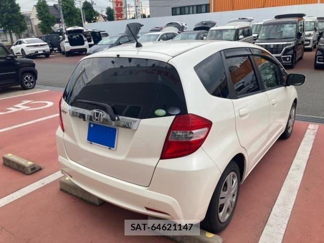 Honda FIT 2012-02 8335831-1