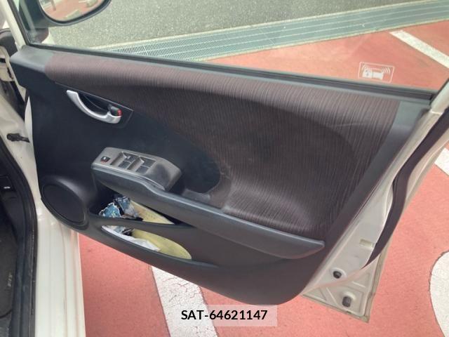 Honda FIT 2012-02 8335831-7