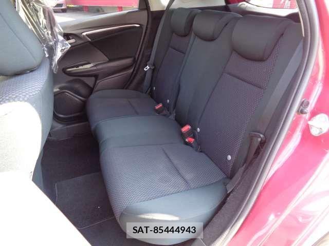 Honda FIT 2019-03 8335823-16