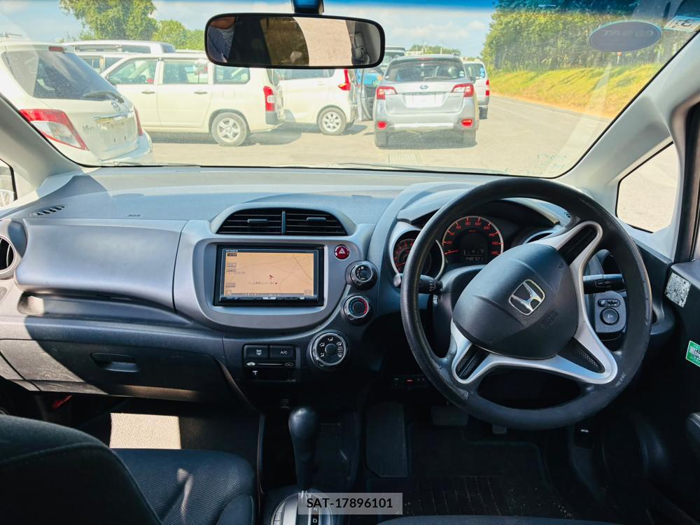 Honda FIT 2009-10 7946264-12