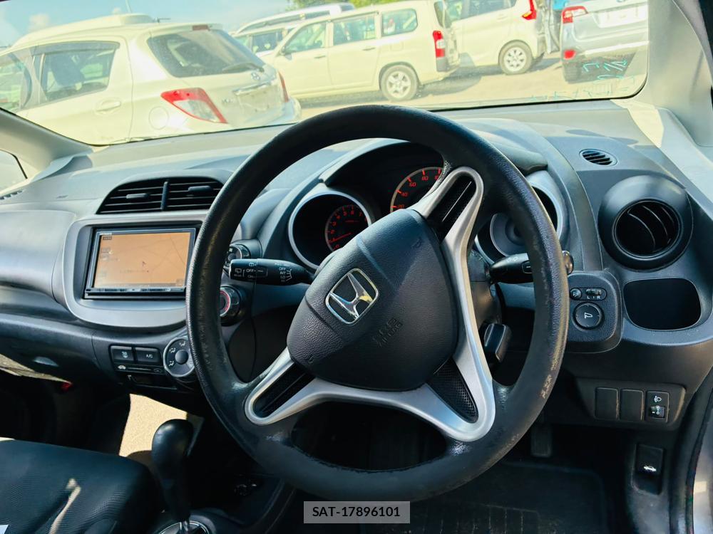 Honda FIT 2009-10 7946264-14