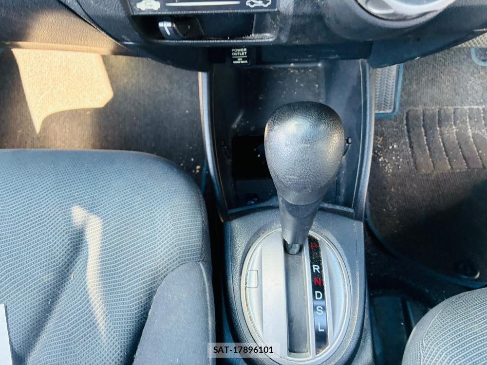 Honda FIT 2009-10 7946264-19