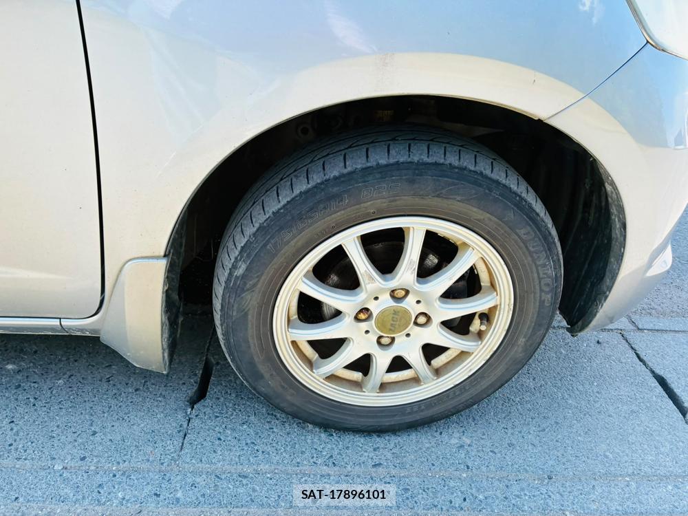 Honda FIT 2009-10 7946264-28