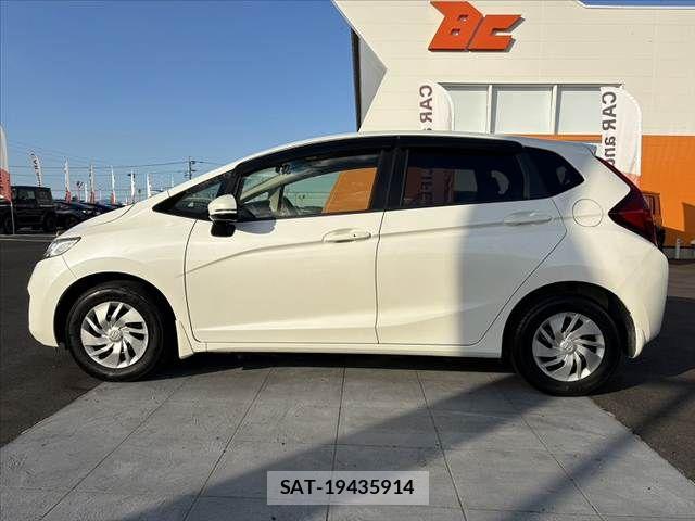 Honda FIT 2015-04 8335825-10