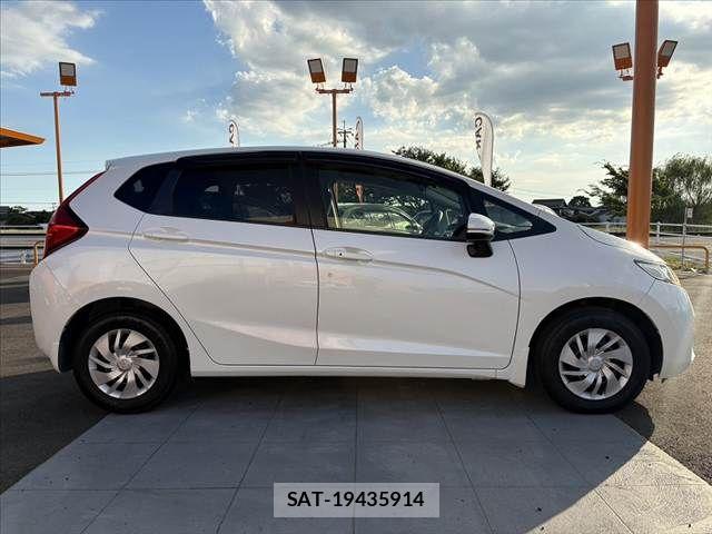 Honda FIT 2015-04 8335825-11