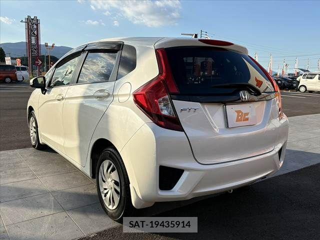 Honda FIT 2015-04 8335825-14