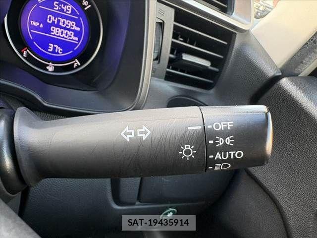Honda FIT 2015-04 8335825-21