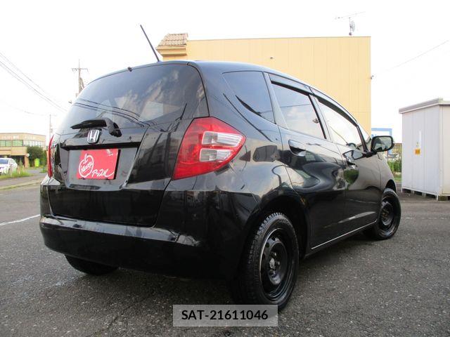 Honda FIT 2010-03 8335829-2