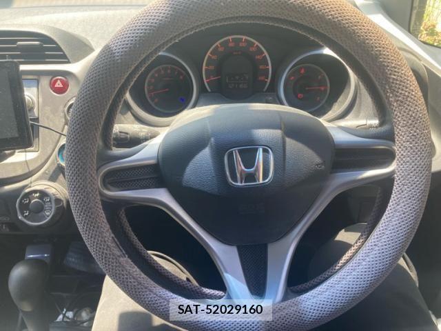 Honda FIT 2009-11 8335827-9