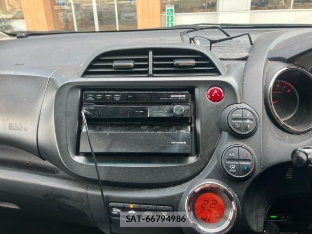 Honda FIT 2013-03 8335826-15