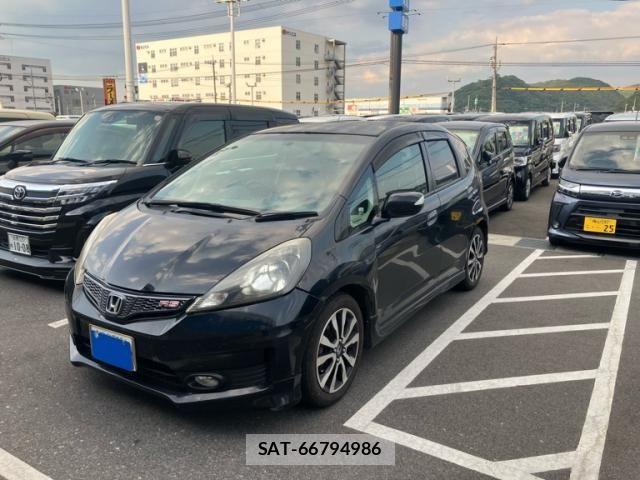 Honda FIT 2013-03 8335826-1