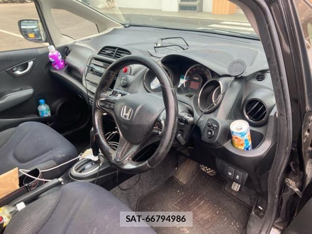 Honda FIT 2013-03 8335826-8