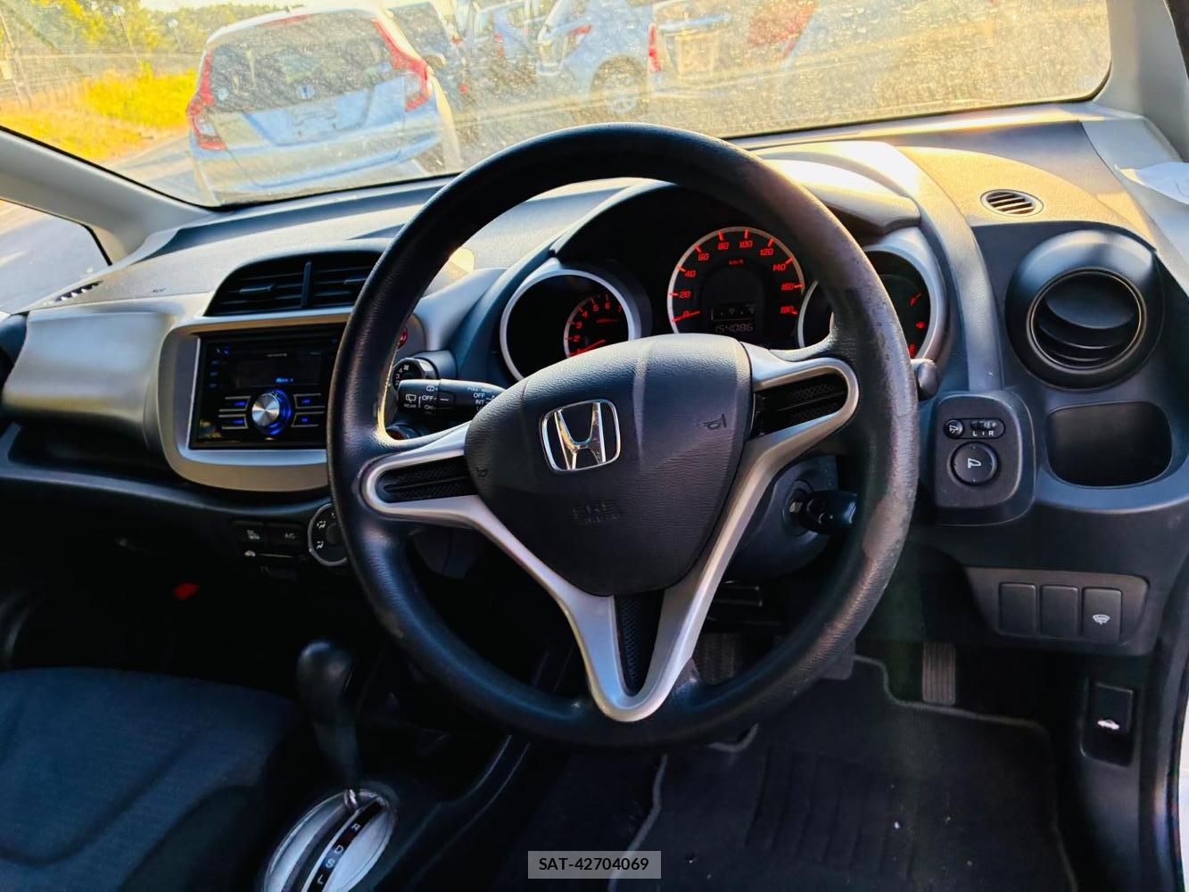 Honda FIT 2008-07 8282308-14