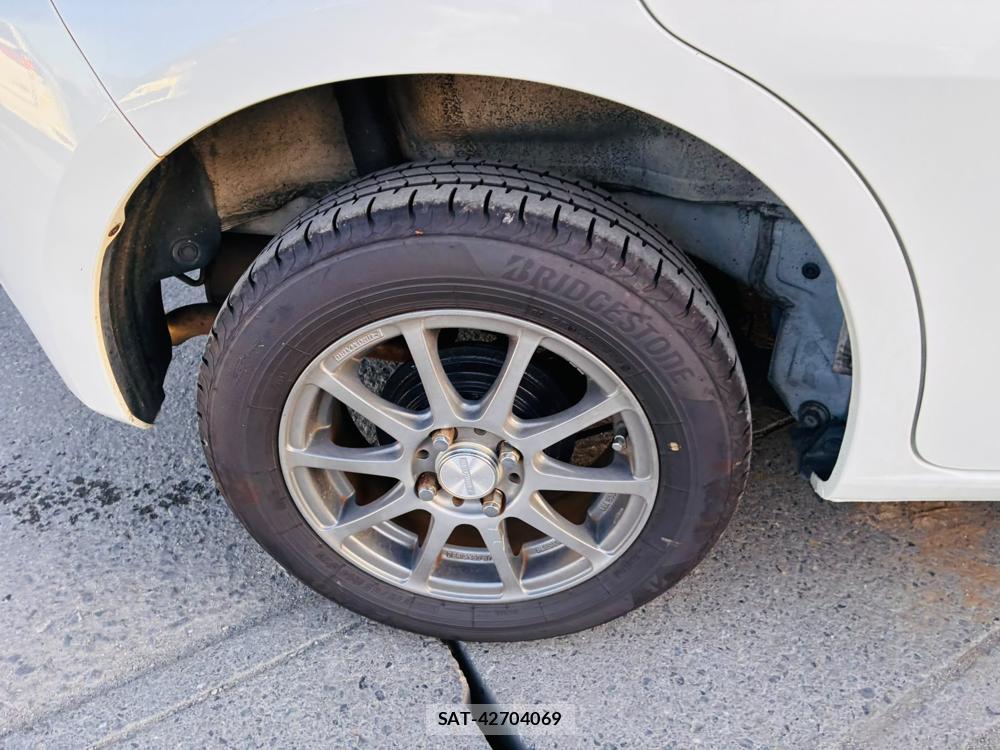 Honda FIT 2008-07 8282308-27
