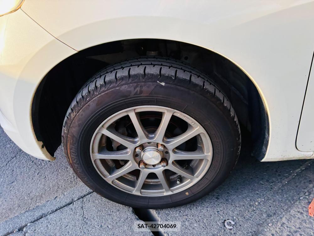 Honda FIT 2008-07 8282308-29