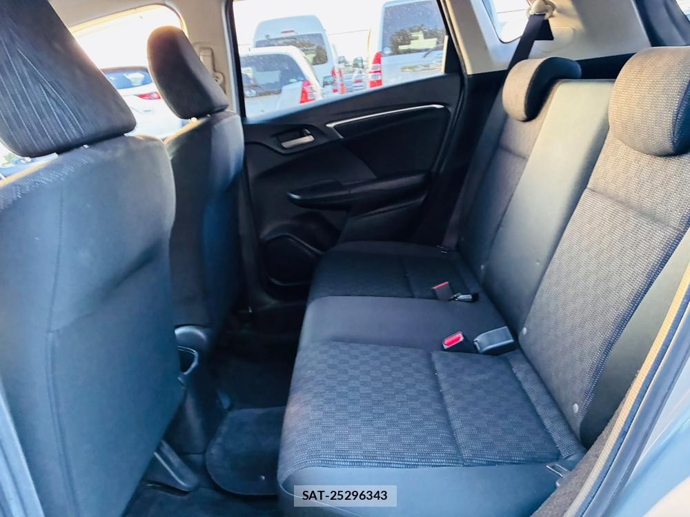 Honda FIT 2013-12 8282307-9
