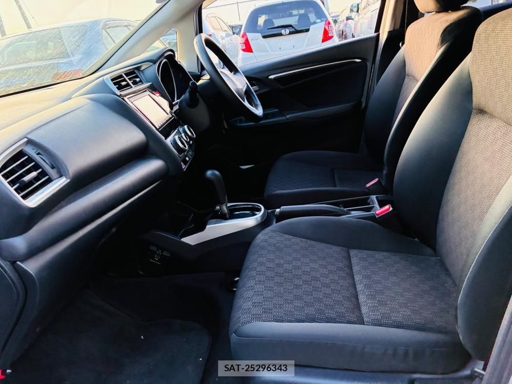 Honda FIT 2013-12 8282307-10