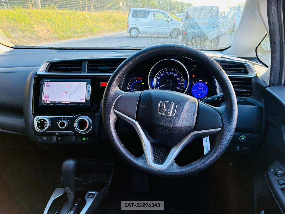 Honda FIT 2013-12 8282307-13
