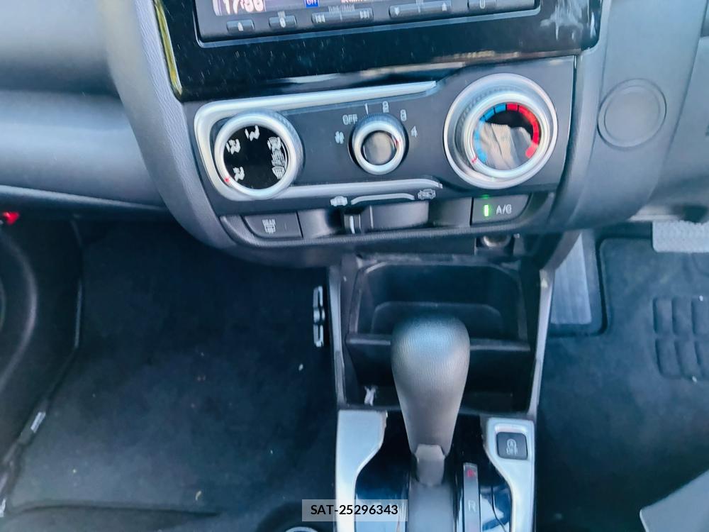 Honda FIT 2013-12 8282307-19