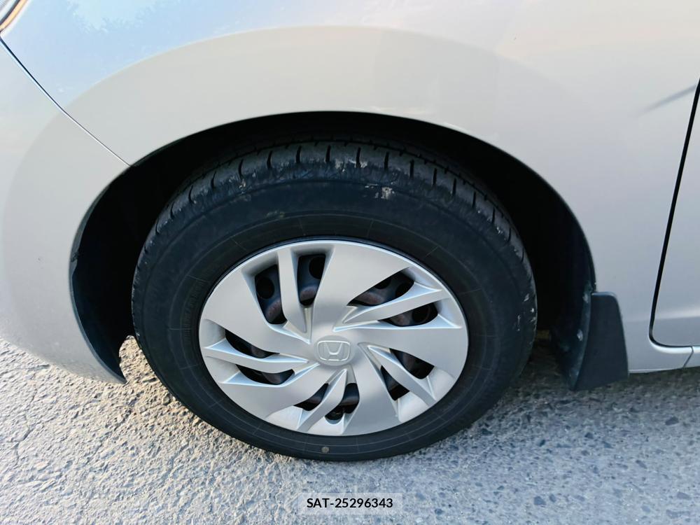 Honda FIT 2013-12 8282307-29