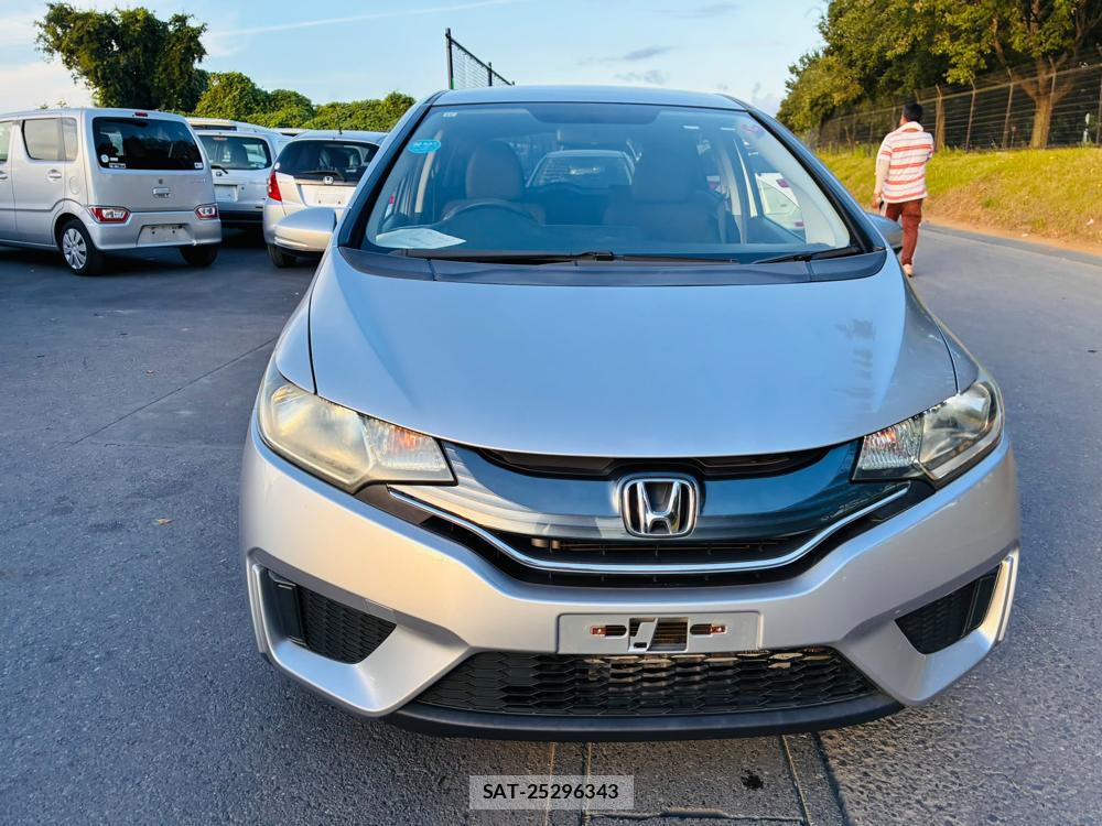 Honda FIT 2013-12 8282307-7
