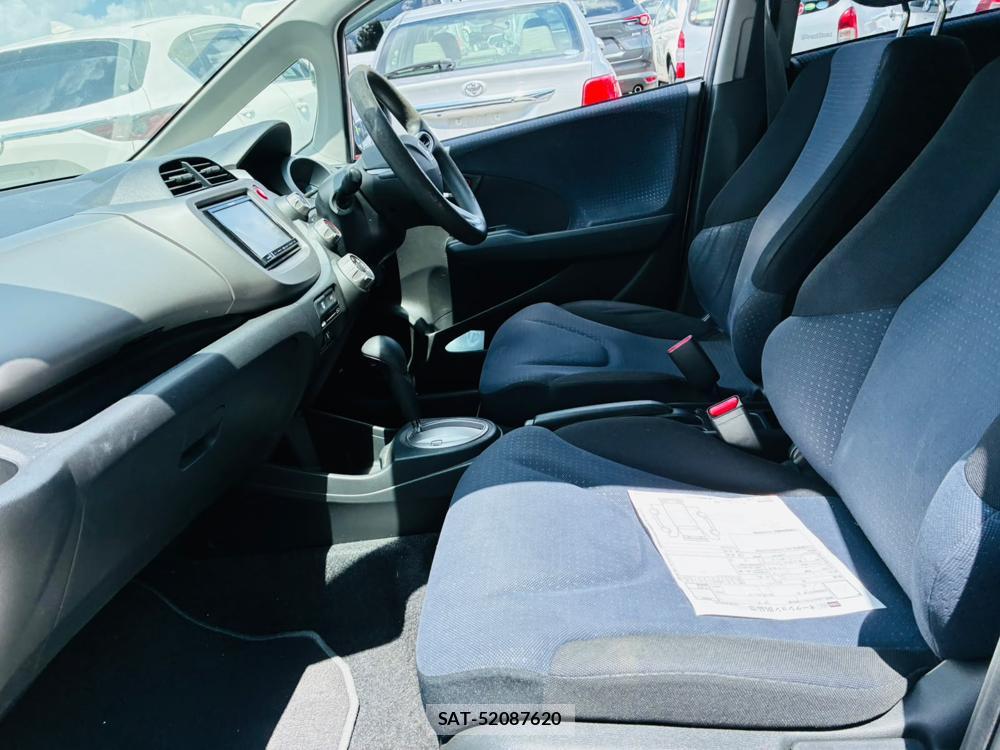 Honda FIT 2010-04 8252488-10