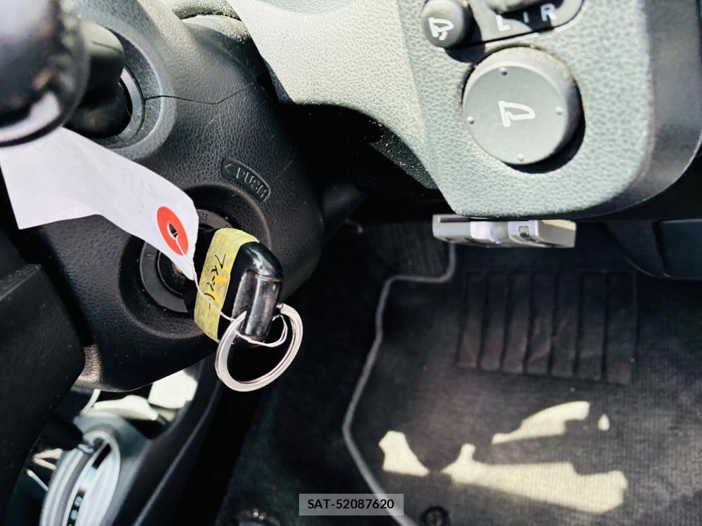 Honda FIT 2010-04 8252488-16