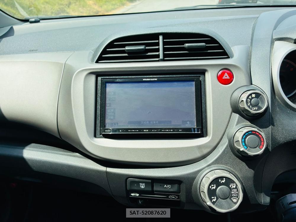 Honda FIT 2010-04 8252488-18