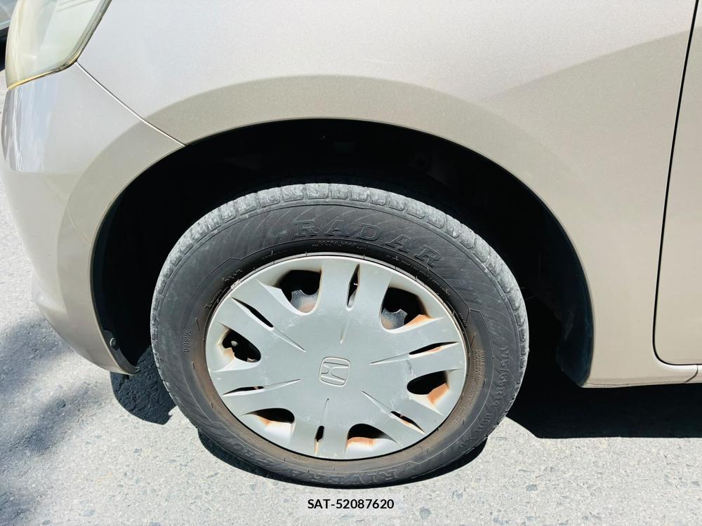 Honda FIT 2010-04 8252488-29