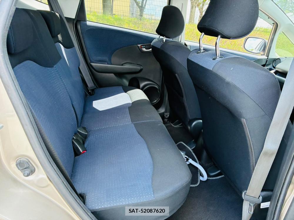 Honda FIT 2010-04 8252488-8