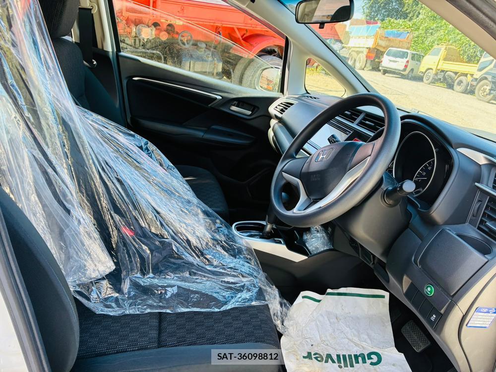 Honda FIT 2013-10 6323409-11
