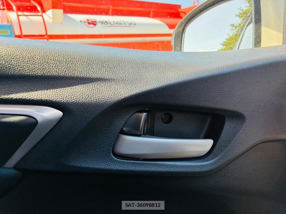 Honda FIT 2013-10 6323409-22