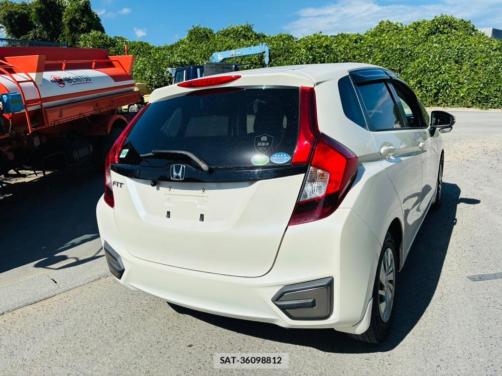 Honda FIT 2013-10 6323409-4