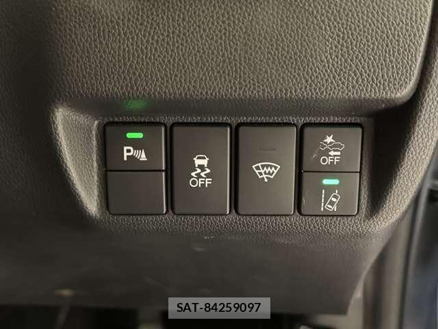 Honda FIT 2018-11 8354462-13