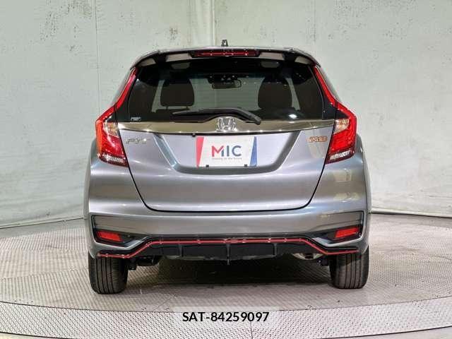Honda FIT 2018-11 8354462-5
